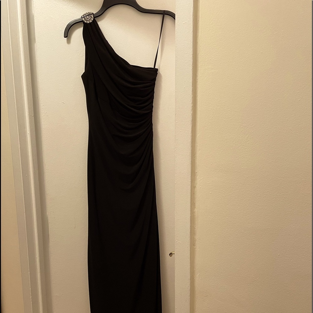 Lauren One Shoulder Evening Gown - Black